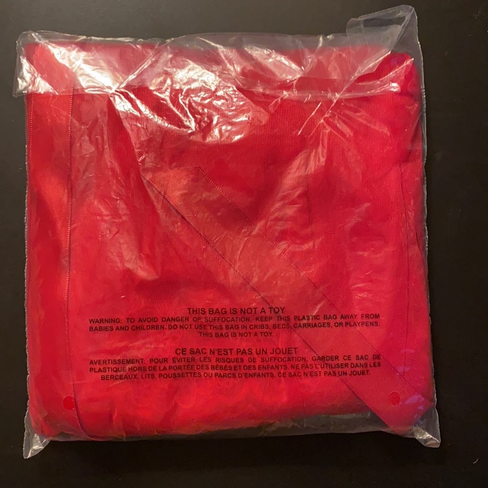 Victoria Secret - Picture 2 of 6